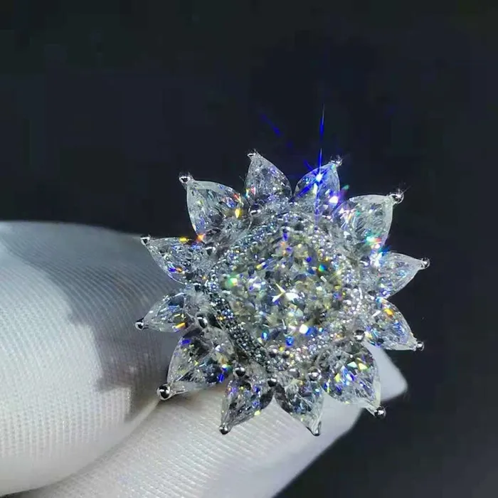 Rings Leyloon Jewelry 2 Carat Cushion Cut Moissanite Ring KM Colorless 13 Stone Double Halo Starburst