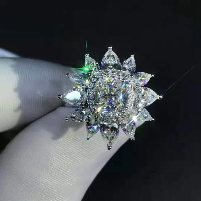Rings Leyloon Jewelry 2 Carat Cushion Cut Moissanite Ring KM Colorless 13 Stone Double Halo Starburst