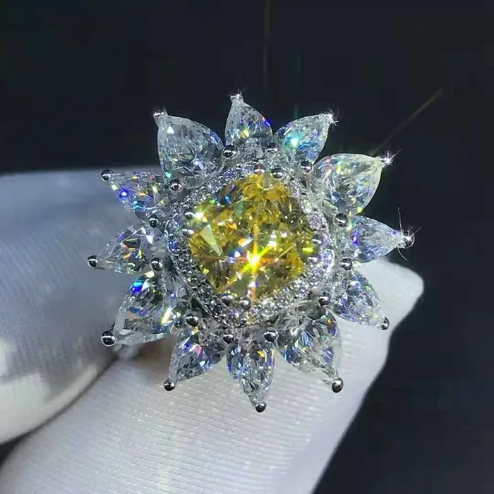 Rings Leyloon Jewelry 2 Carat Cushion Cut Moissanite Ring KM Colorless 13 Stone Double Halo Starburst
