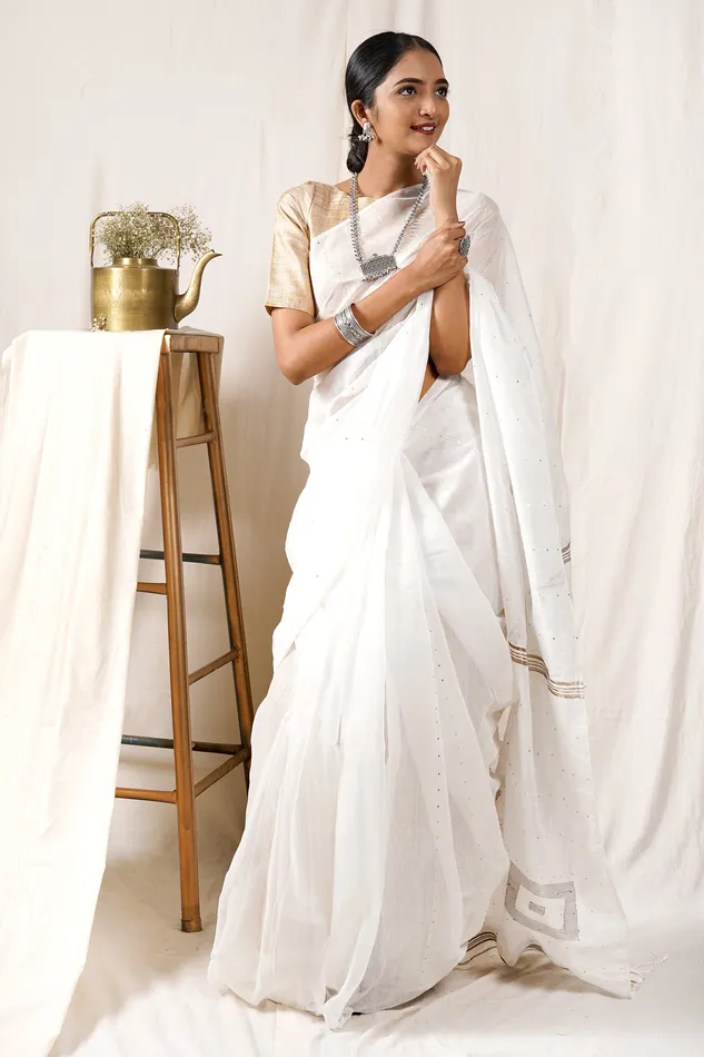 Teejh Rings Teejh Snowfall White Box Handloom Sequin Saree