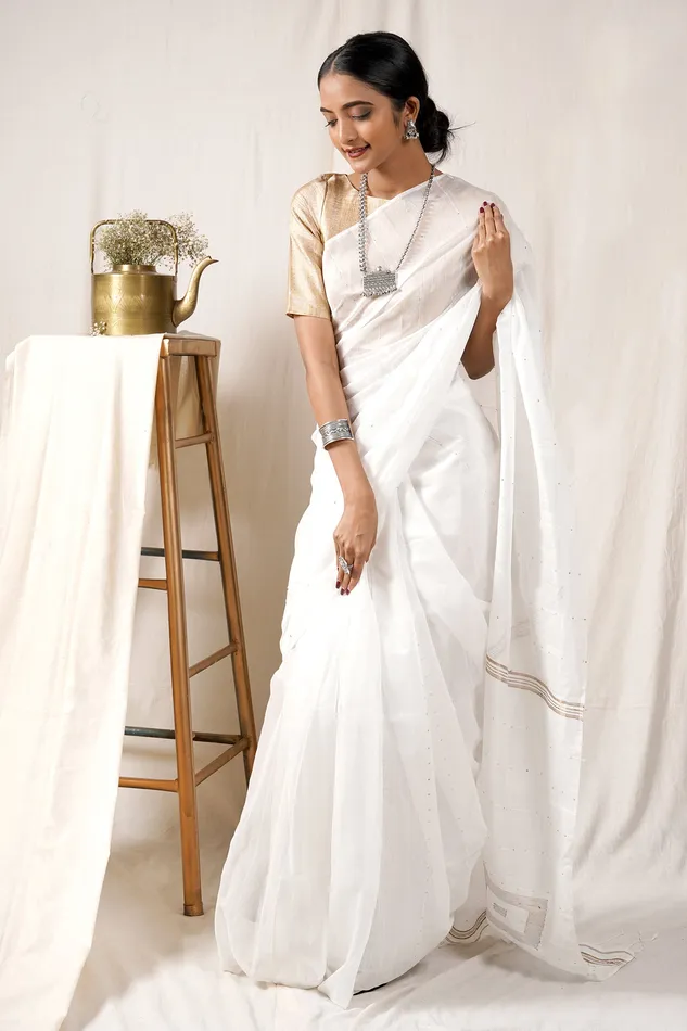 Teejh Rings Teejh Snowfall White Box Handloom Sequin Saree