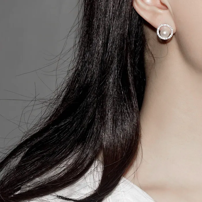 Earrings Pearly Lustre Elegant Freshwater Pearl Earrings WE00237