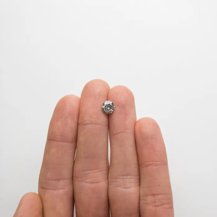 Misfit Diamonds Rings 164ct 711x704x488mm Round Brilliant 1866701