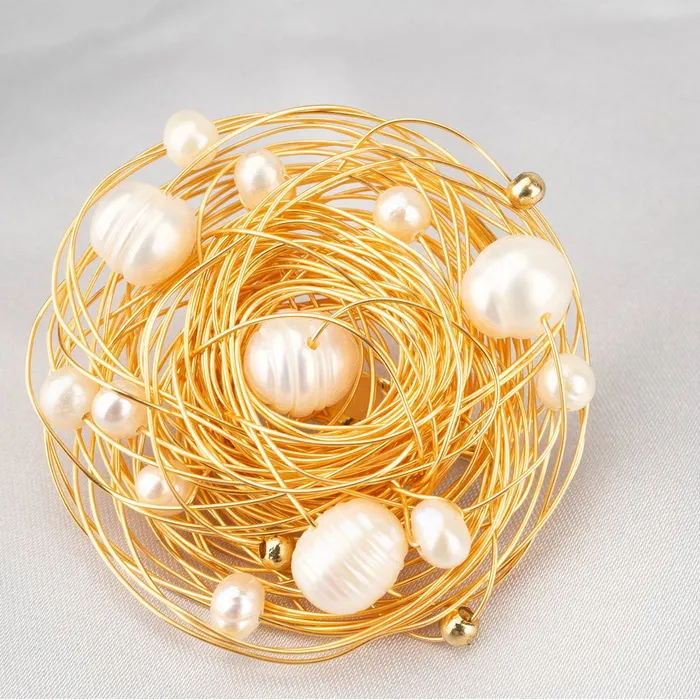 Pearly Lustre Necklaces Passion for Life Freshwater Pearl Brooch WC00007