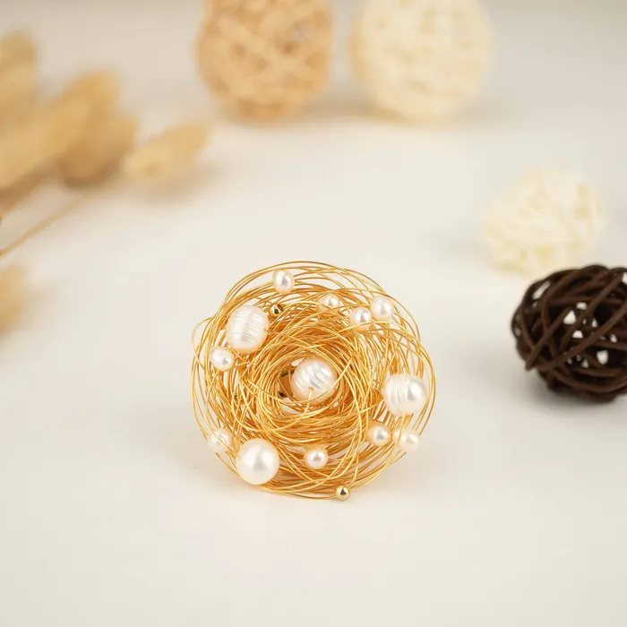Pearly Lustre Necklaces Passion for Life Freshwater Pearl Brooch WC00007