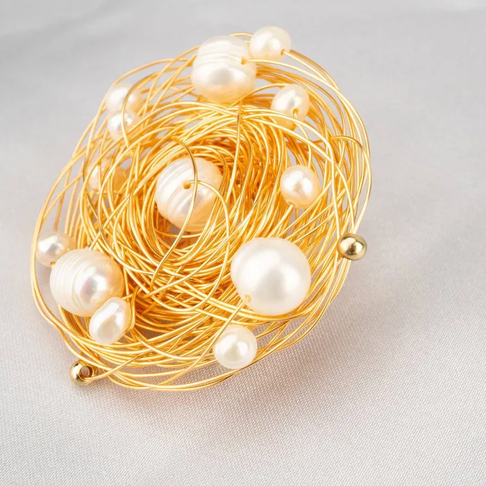 Pearly Lustre Necklaces Passion for Life Freshwater Pearl Brooch WC00007