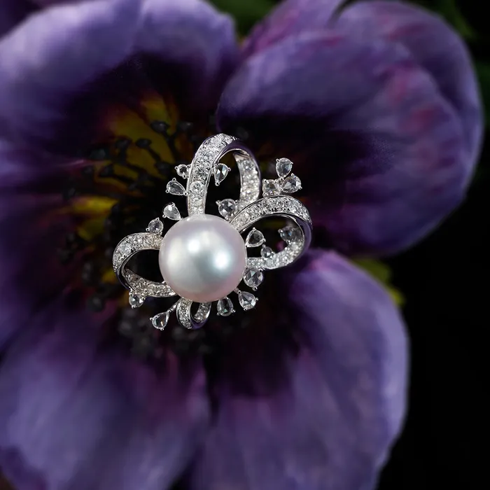 Pearly Lustre Rings 18K Diamond Australian White South Sea Pearl Ring KR00061 Pearly Lustre Rings 18K Diamond Australian White South Sea Pearl Ring KR00061