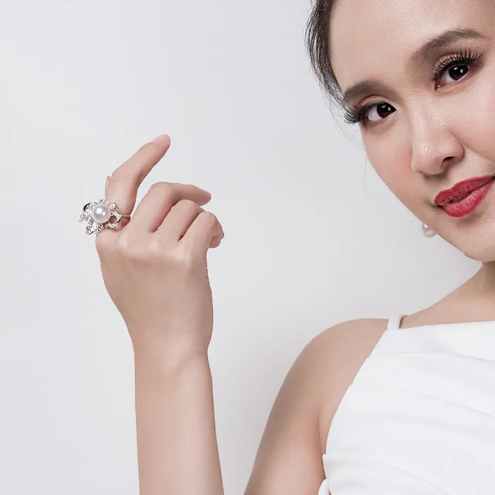 Pearly Lustre Rings 18K Diamond Australian White South Sea Pearl Ring KR00061
