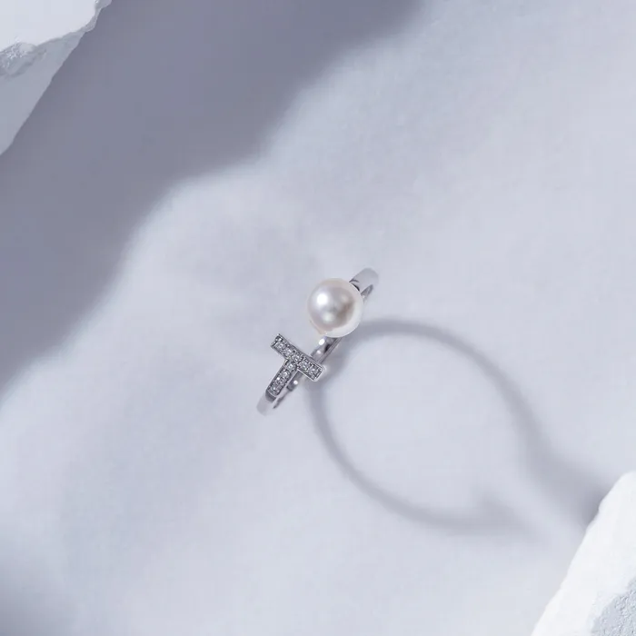 Rings Pearly Lustre 18k Solid Gold Akoya Pearl Ring KR00044