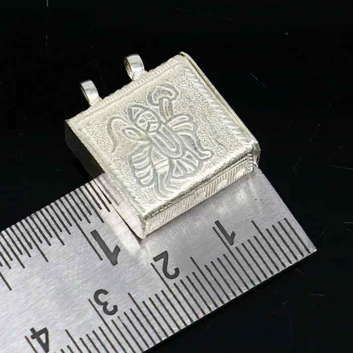 TRIBAL ORNAMENTS Necklaces 925 sterling silver handmade gorgeous Square shape handmade lord hanuman box amulet pendant mantra box silver tabiz for protection ssp662