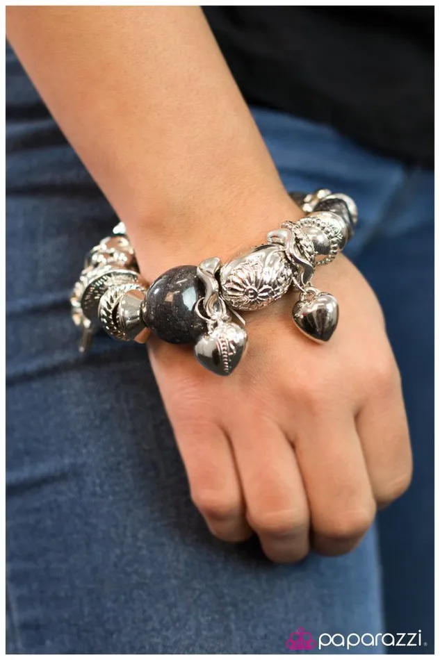 Bracelets Paparazzi Jewelry Paparazzi Bracelet Extending An Invite Black