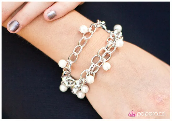 Bracelets Paparazzi Jewelry Paparazzi Bracelet Links of Luxury White