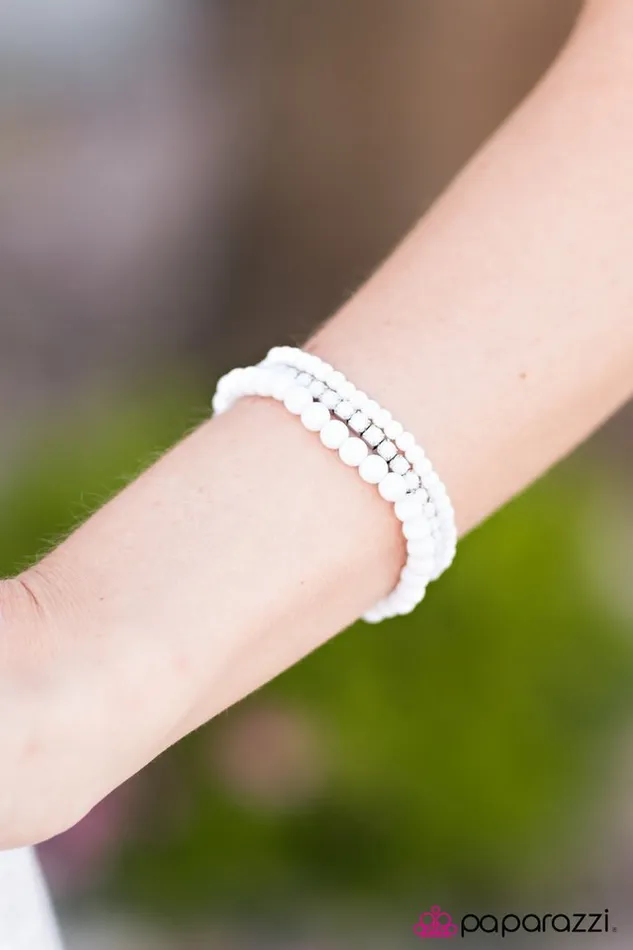 Bracelets Paparazzi Jewelry Paparazzi Bracelet Pretty and Prim White