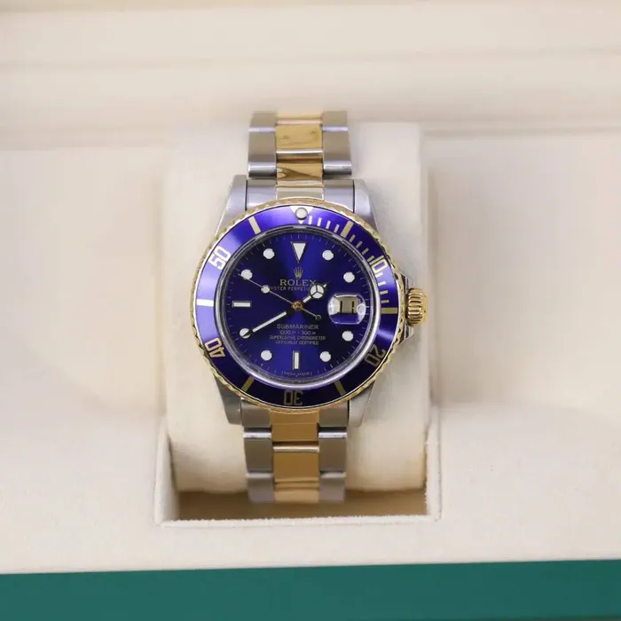Bracelets Rolex Rolex Submariner Date 40mm Ref 16613 Black Dial Custom Diamond Bezel Two Tone Stainless Steel 18K Yellow Gold Oyster Bracelet Watch