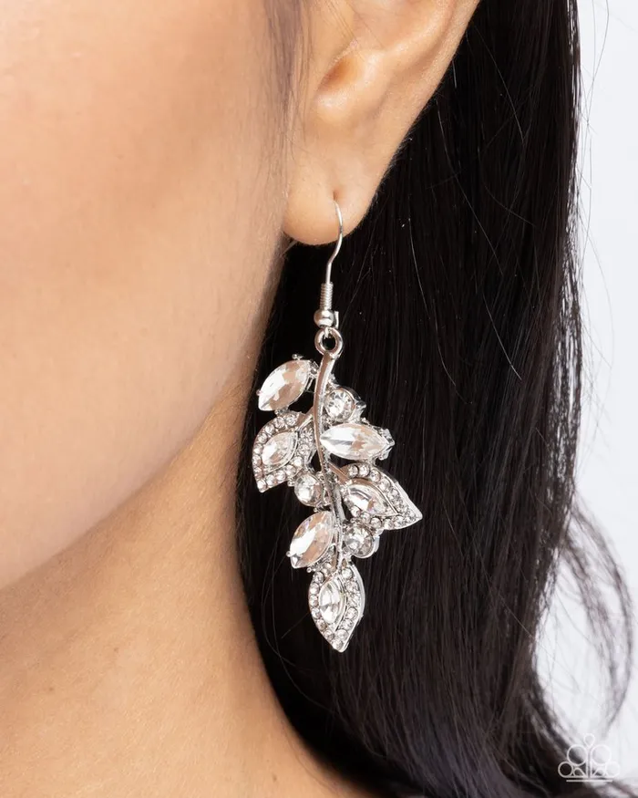 Earrings Paparazzi Jewelry Paparazzi Earring Flourishing Feature White