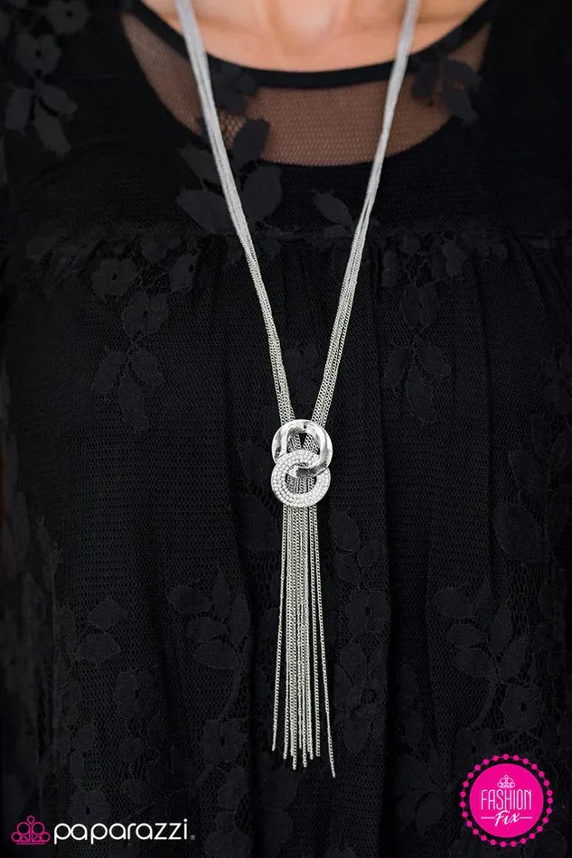 Necklaces Paparazzi Jewelry Paparazzi Necklace GLITZY As Charged White
