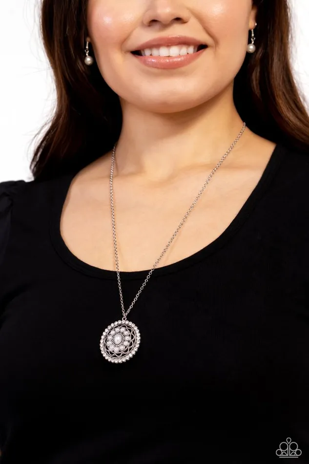Necklaces Paparazzi Jewelry Paparazzi Necklace Perennial Pinnacle White