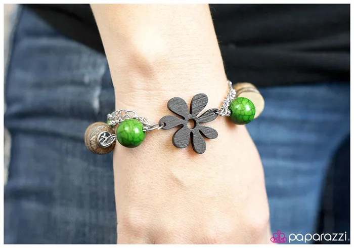 Paparazzi Bracelet Keep Me In the Loop Green Paparazzi Jewelry Bracelets