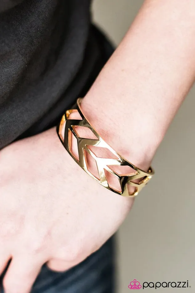 Paparazzi Bracelet Me and My Arrow Gold Paparazzi Jewelry Bracelets