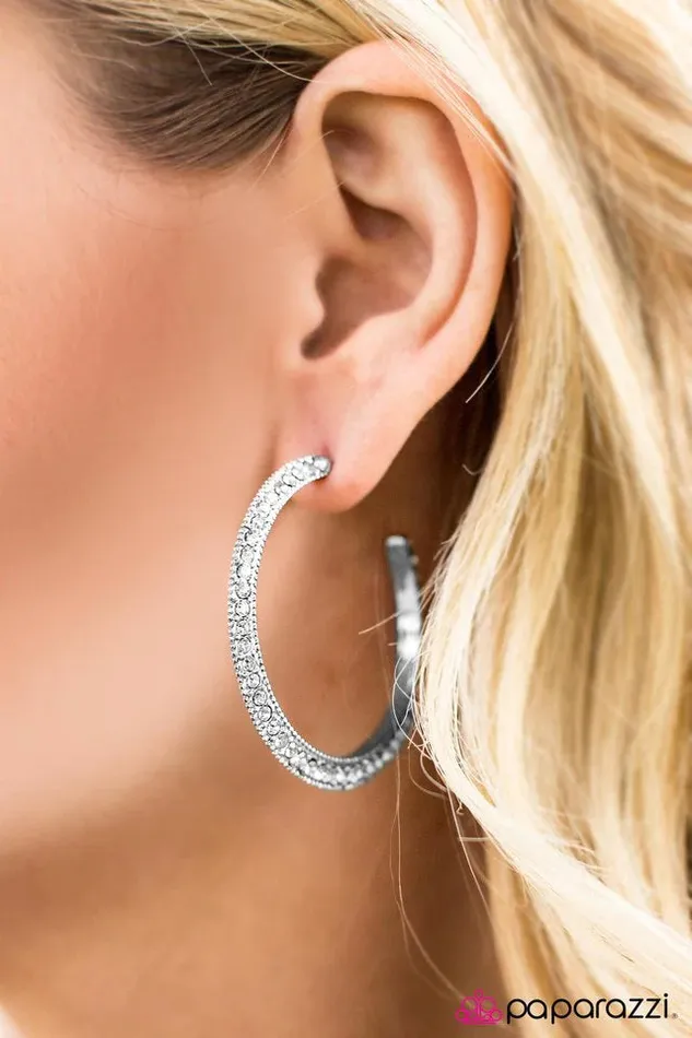 Paparazzi Earring Sassy Stardom White Paparazzi Jewelry Earrings
