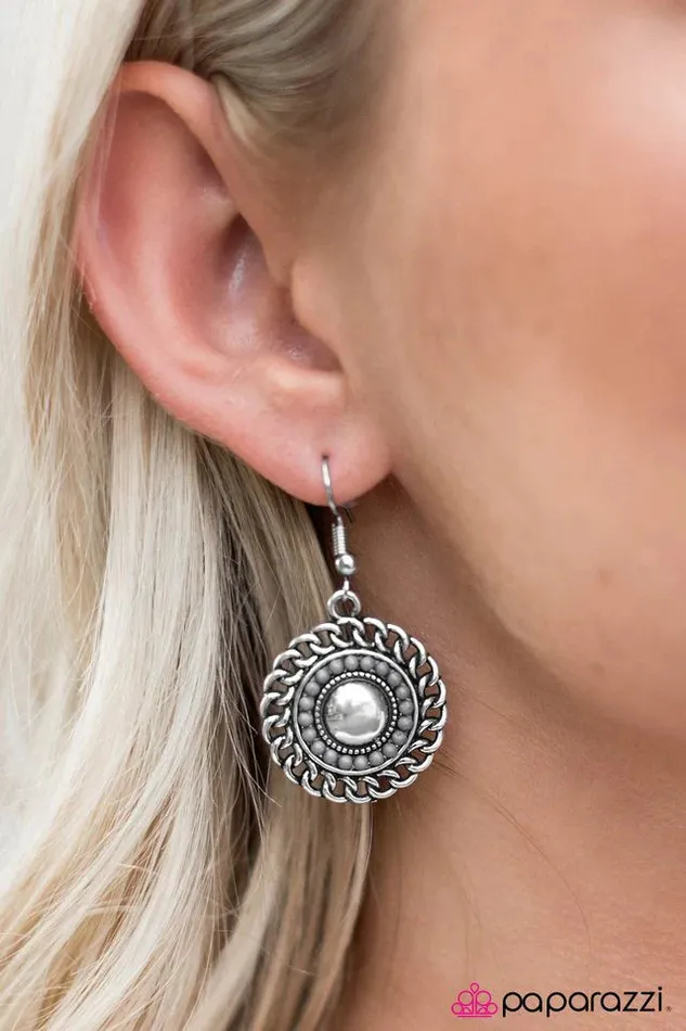 Paparazzi Earring Trust Me Silver Paparazzi Jewelry Earrings