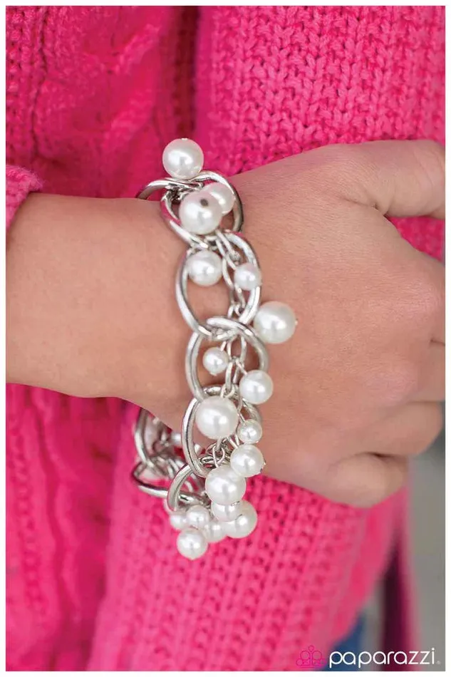 Paparazzi Jewelry Bracelets Paparazzi Bracelet Elegantly Entangled White