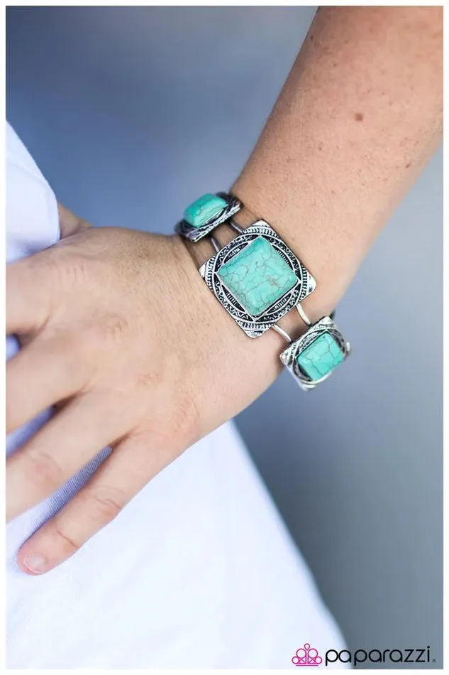 Paparazzi Jewelry Bracelets Paparazzi Bracelet Enchanted Desert Blue
