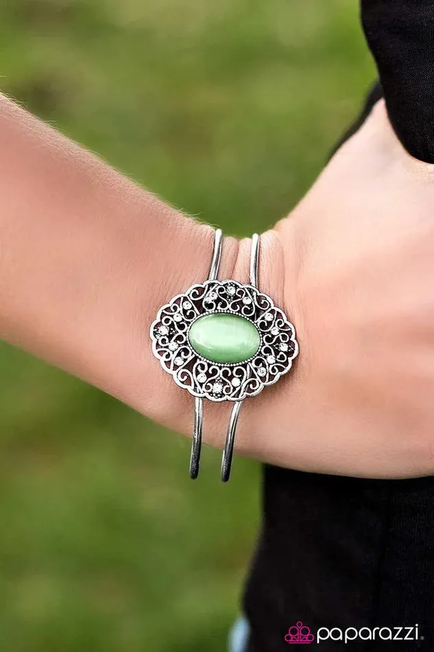 Paparazzi Jewelry Bracelets Paparazzi Bracelet Icy Icing Green