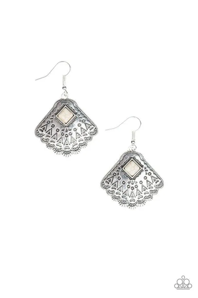 Paparazzi Jewelry Earrings Paparazzi Earring Mountain Mesa White