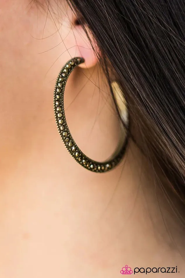 Paparazzi Jewelry Earrings Paparazzi Earring Sassy Stardom Brass