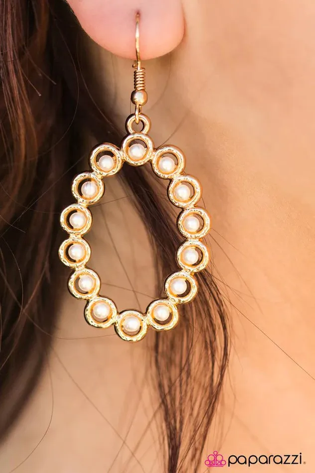 Paparazzi Jewelry Earrings Paparazzi Earring SEA You In My Dreams Gold