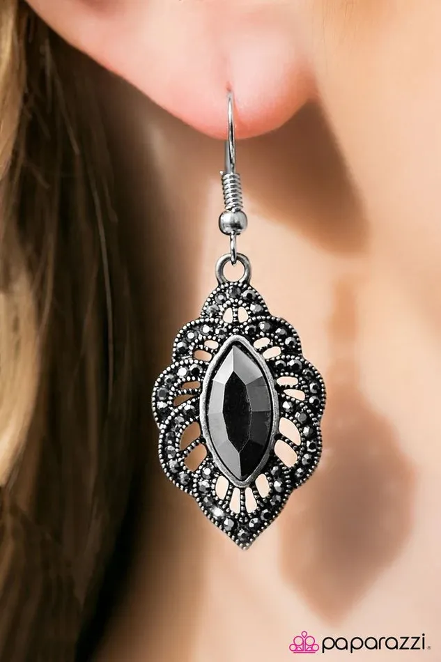Paparazzi Jewelry Earrings Paparazzi Earring Vegas Vacation Silver