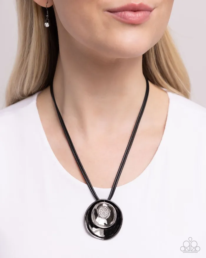 Paparazzi Jewelry Necklaces Paparazzi Necklace Duchess Disc Black
