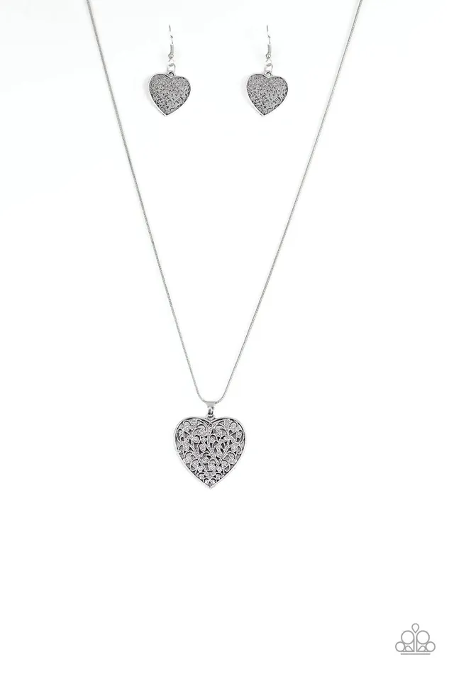 Paparazzi Jewelry Necklaces Paparazzi Necklace Look Into Your Heart Silver