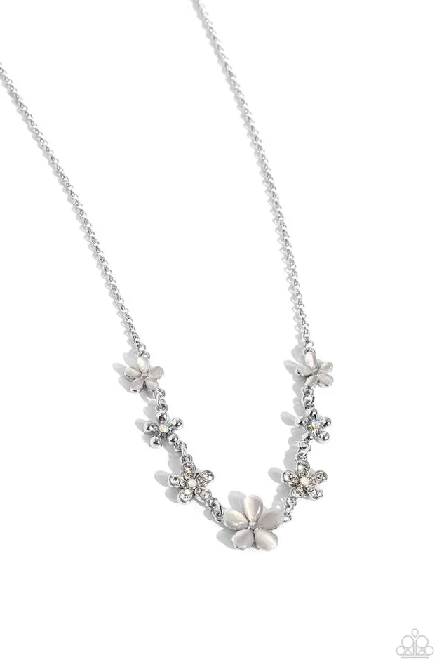 Paparazzi Jewelry Necklaces Paparazzi Necklace Spring Showcase White Paparazzi Jewelry Necklaces Paparazzi Necklace Spring Showcase White