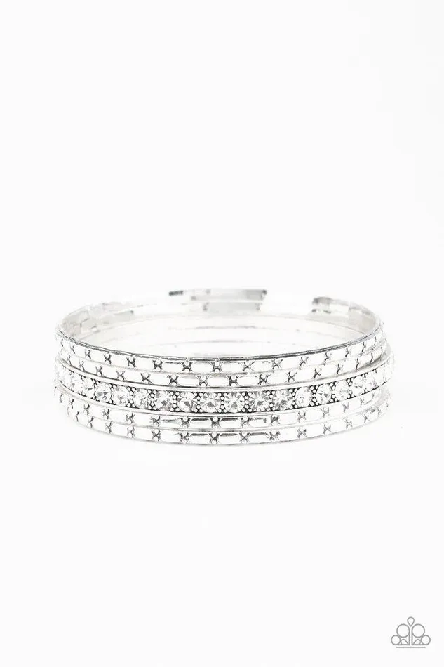 Paparazzi Jewelry Paparazzi Bracelet Glitzy Grunge White Bracelets