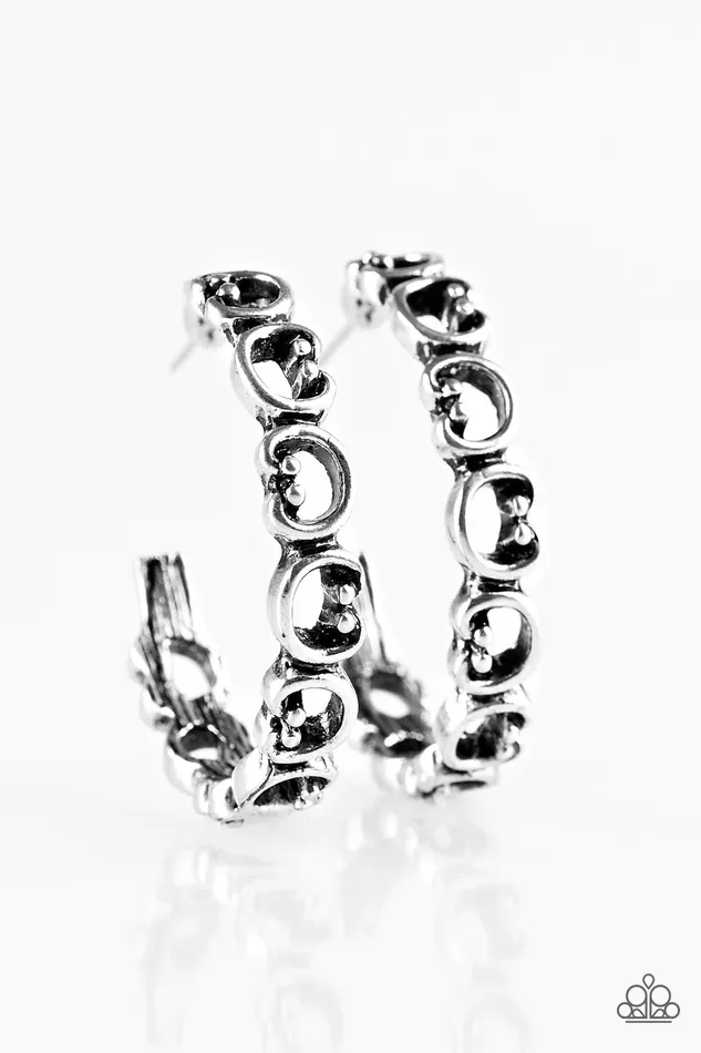 Paparazzi Jewelry Paparazzi Earring A Big Flirt Silver Earrings