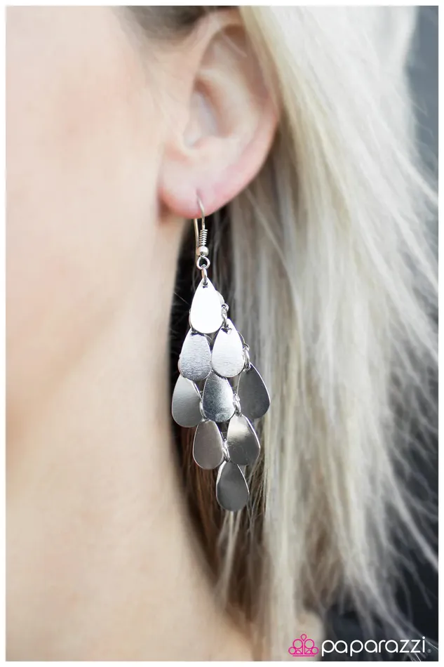 Paparazzi Jewelry Paparazzi Earring Off The Charts Silver Earrings