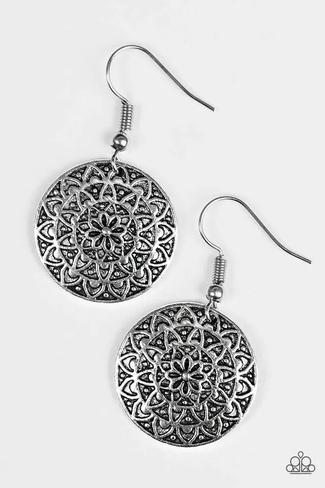 Paparazzi Jewelry Paparazzi Earring Sunflower Shimmer Silver Earrings