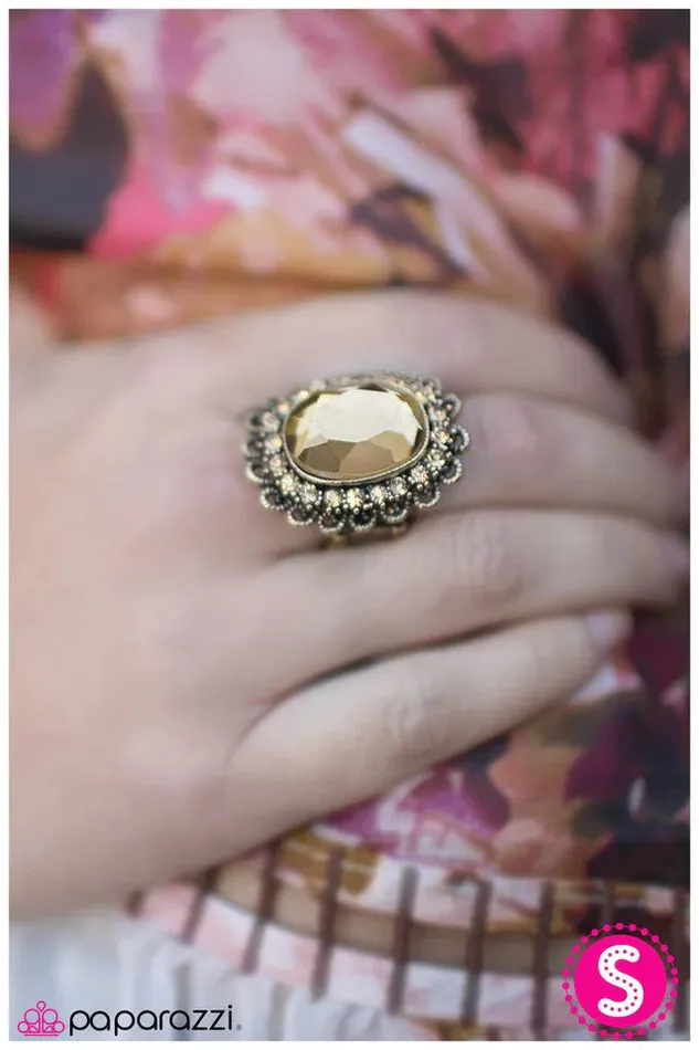 Paparazzi Jewelry Rings Paparazzi Ring Queen Of The Castle Brass