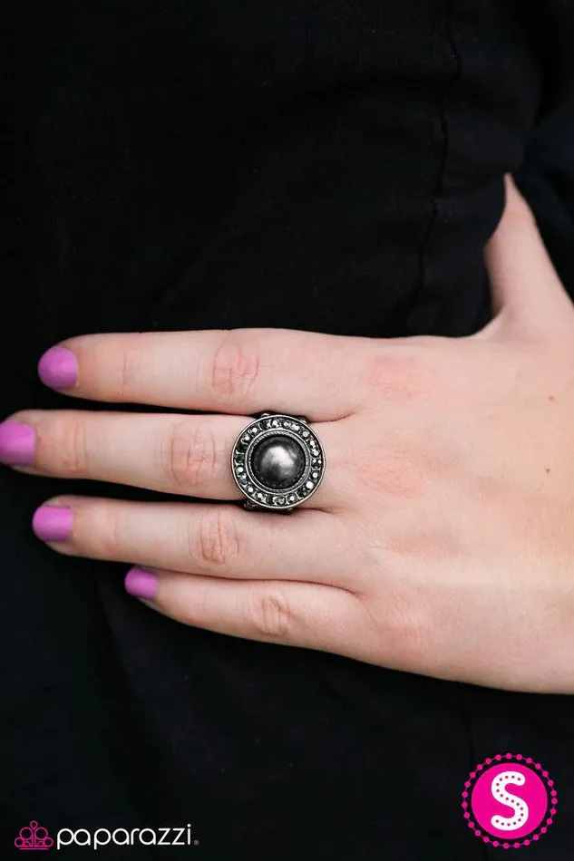 Paparazzi Ring Center Of It All Black Paparazzi Jewelry Rings