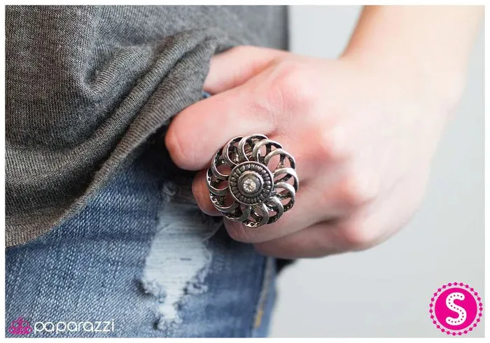 Rings Paparazzi Jewelry Paparazzi Ring Spin Doctor White