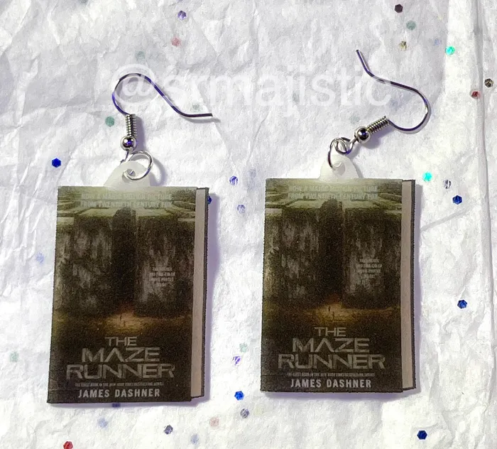 Sam Makes Things The Maze Runner Book Cover 2D detailed Handmade Earrings Earrings
