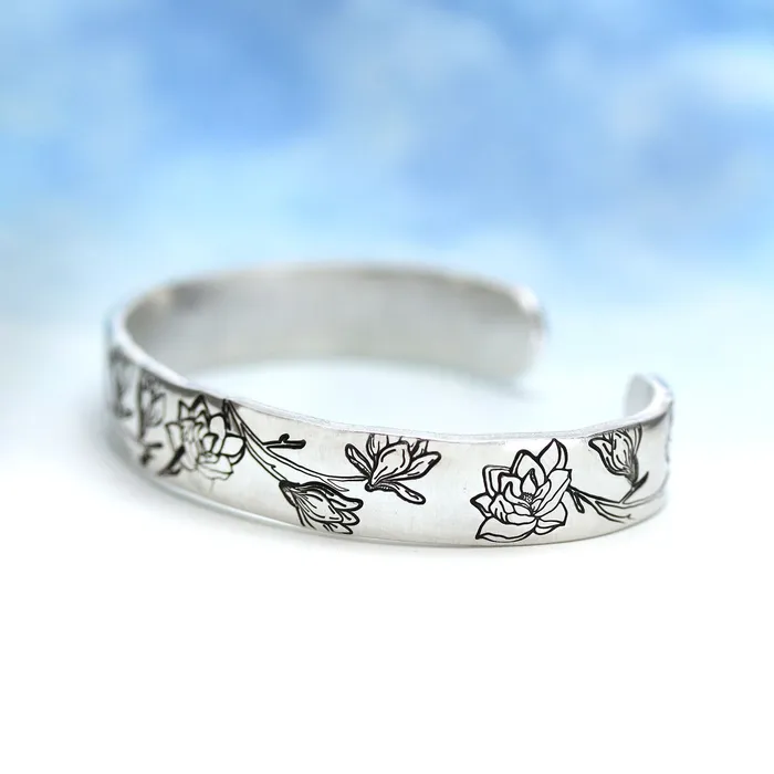DS 12 Magnolia Open Flower 2 Metal Design Stamp 10mm Beaducation Original Rings