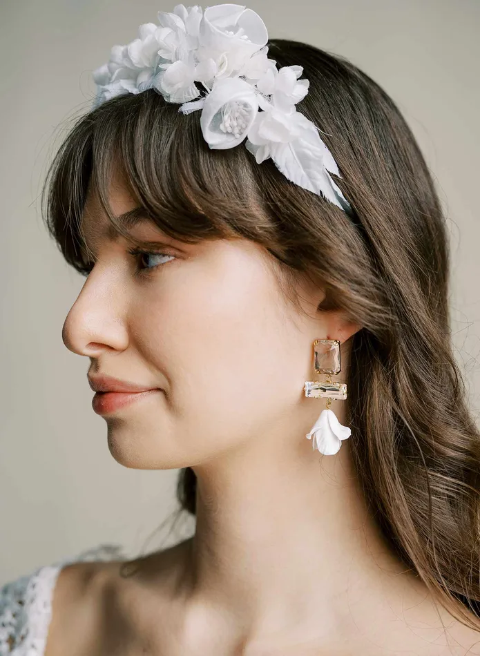 Earrings Baguette crystal and flower earrings short Style 2567 twigs honey