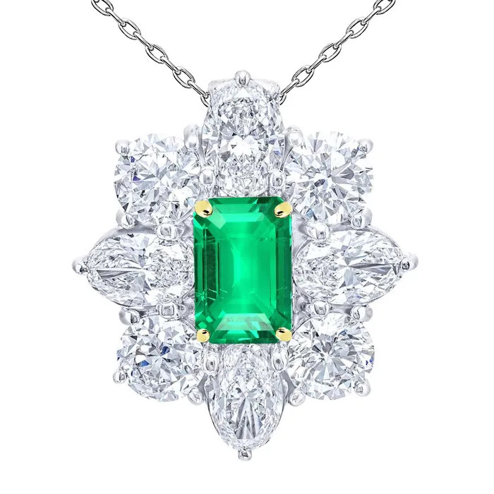 HarryChadEntcom Necklaces Starburst Style Pendant Green Emerald Womens Necklace HarryChadEntcom Necklaces Starburst Style Pendant Green Emerald Womens Necklace