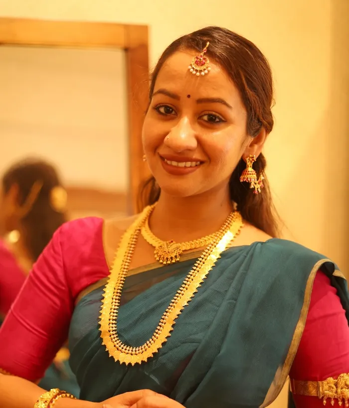 Necklaces Silversmith The Classic Laxmi Kasumalai Long Necklace White