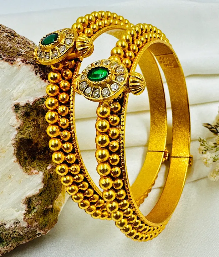 Silversmith Bracelets The Trisha Silver Zirconia Openable Kada Bracelet WhiteGreenSize 26 Silversmith Bracelets The Trisha Silver Zirconia Openable Kada Bracelet WhiteGreenSize 26