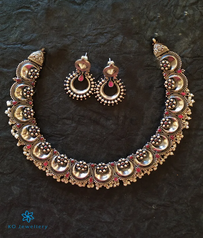 The Mahika Silver Kempu Necklace RedOxidised Silversmith Necklaces
