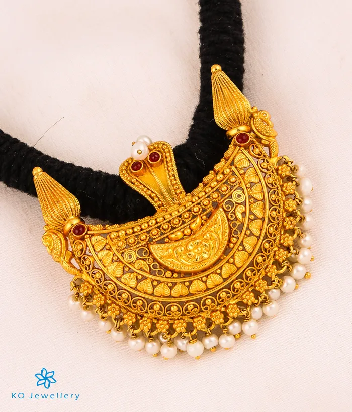 The Viloma Kokkethathi Silver Thread Necklace Black Silversmith Necklaces